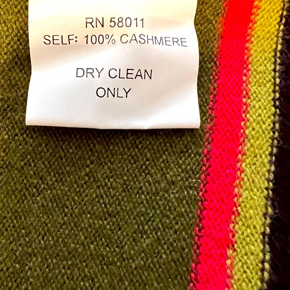 David Meister 100% cashmere turtleneck short sleeve sweater. Size S - Picture 4 of 7